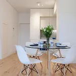 아파트 Santos Design Flat By Lovelystay