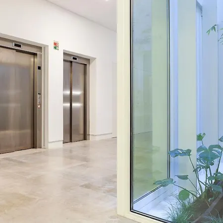 Modern One Bedroom Flat With Kitchen By Lovelystay * Lizbona